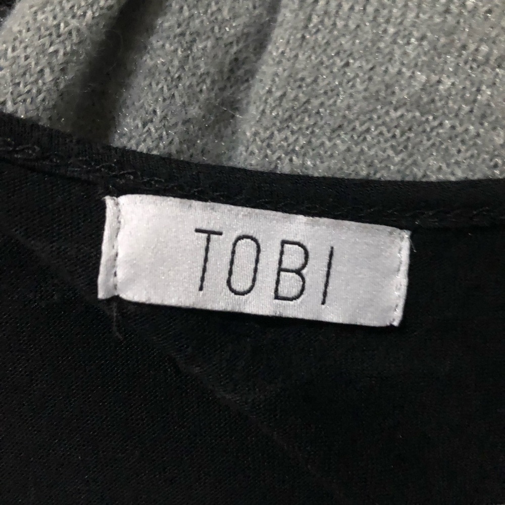 Tobi High-Low Top - Picture 6 of 6